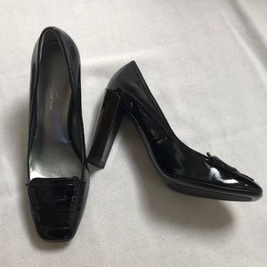 NWOT Kenneth Cole NY Pumps - as 9B